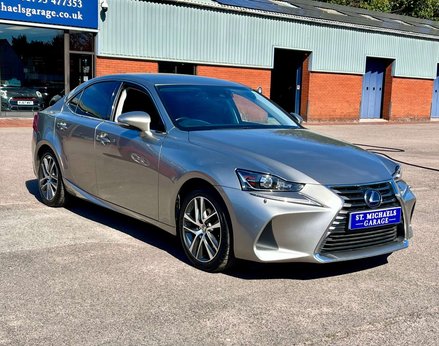 Lexus Is 2.5 IS 300h Advance CVT 4dr 4