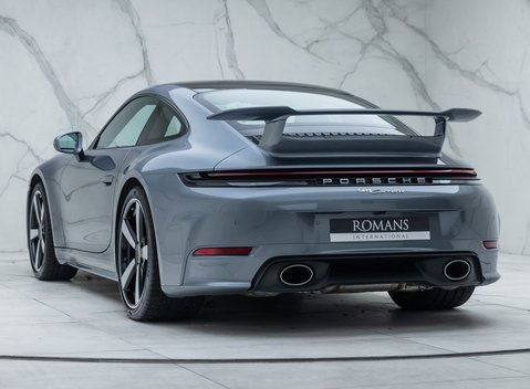 Porsche 911 Carrera (992.2) 10