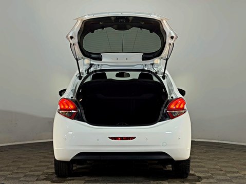 Peugeot 208 ALLURE PURETECH 1.2 9