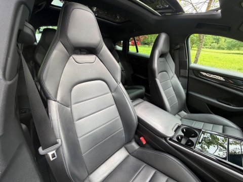 Porsche Panamera 4 PDK 36
