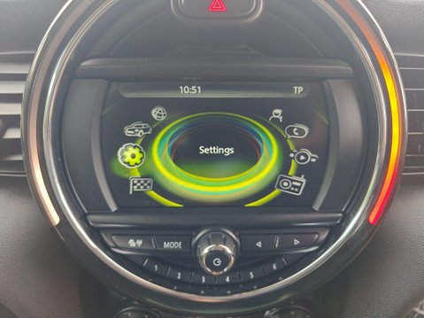 Mini Hatch 1.5 Cooper Auto Euro 6 (s/s) 5dr 49