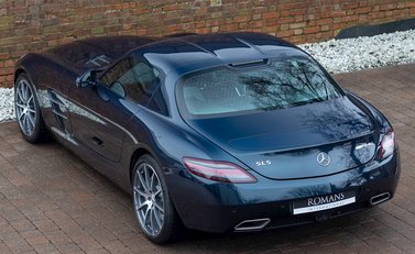 Mercedes-Benz SLS AMG 11