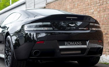 Aston Martin V12 Vantage S 21