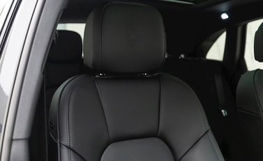 Porsche Macan S 11