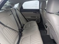 Jaguar XF PORTFOLIO 13