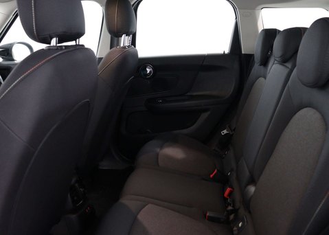 Mini Countryman 1.5 Countryman Cooper Classic Auto 5dr 39