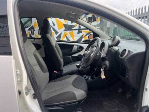 Toyota Aygo 1.0 Aygo Move with Style VVT-i 5dr 9