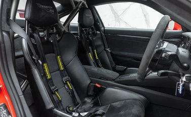 Porsche 911 GT2 RS Weissach (991) 14