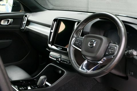 Volvo XC40 2.0 XC40 R-Design Pro B4 MHEV AWD Auto 4WD 5dr 22
