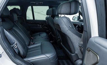 Land Rover Range Rover P510e SV 20