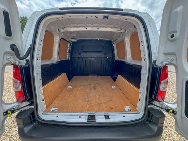 Citroen Berlingo AUTO SWB [SOLD MT] L1H1 Low Roof Enterprise Air Con Sensors EURO 6 9