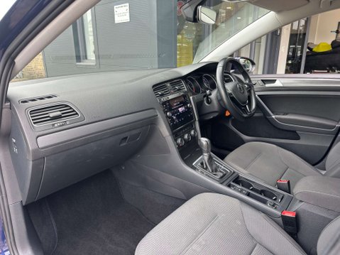 Volkswagen Golf 1.6 Golf Match TDI Semi-Auto 5dr 18