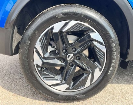 Nissan Qashqai 1.3 Qashqai N-Connecta DiG-T MHEV 5dr 14