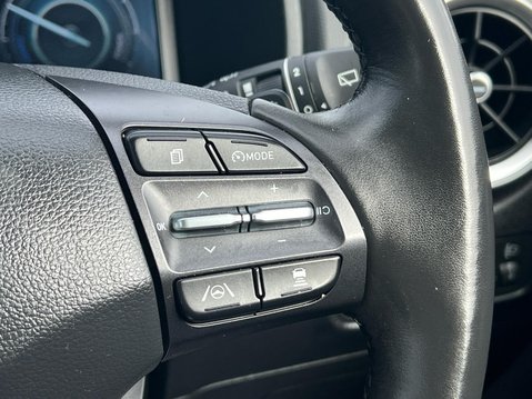 Hyundai KONA PREMIUM 38