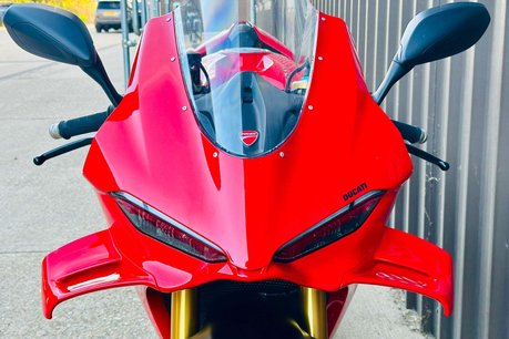 Ducati Panigale V4 1.1 Panigale V4 S 13