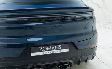 Porsche Cayenne TURBO E-HYBRID Coupe with GT Package 32