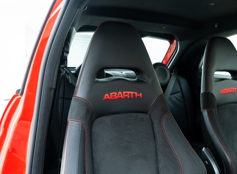 Abarth 695 Tributo Ferrari 13