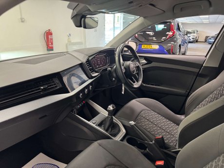 Audi A1 1.0 A1 Sportback 30 TFSI Sport 5dr 17