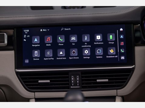 Porsche Cayenne 3.0 V6 E-Hybrid 17.9kWh Platinum Edition TiptronicS 4WD Euro 6 (s/s) 5dr (3 57