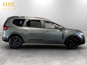 Dacia Jogger 1.0 TCe EXTREME MPV 5dr Petrol Manual Euro 6 (s/s) (110 ps) Alloys - Blueto 8