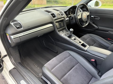 Porsche Boxster 24V 17