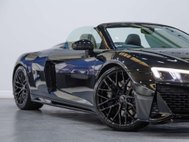 Audi R8 5.2 FSI V10 Spyder 2dr Petrol S Tronic quattro Euro 6 (s/s) (570 ps) 12