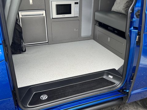 Volkswagen Transporter T28 TDI P/V HIGHLINE 38
