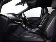 Ford Kuga ST-LINE 43