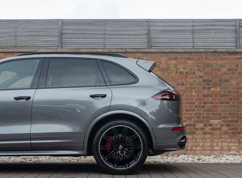 Porsche Cayenne GTS 26