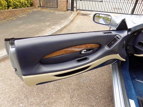 Aston Martin DB7 VANTAGE VOLANTE V12 AUTOMATIC 13