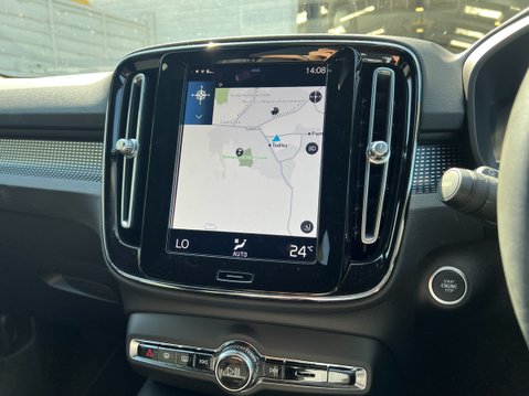 Volvo XC40 1.5 T3 R-Design SUV 5dr Petrol Auto Euro 6 (s/s) (163 ps) 28