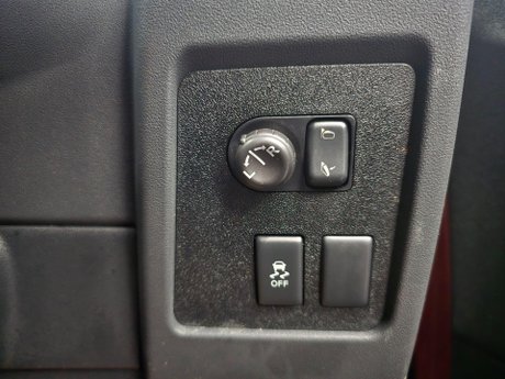 Nissan Qashqai 2.0 dCi Tekna Auto 4WD Euro 5 5dr (AVM) 20