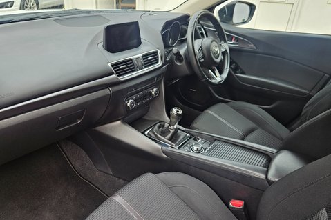 Mazda 3 SKYACTIV-G  8 SERVICES..SPORT NAV ..BOSE..HTD SEATS..CRUISE CONTROL.. 17
