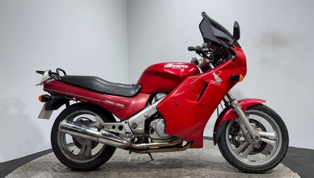 Honda NTV 1988 CLASSIC PROJECT BIKE SPARES OR REPAIR 600CC COMMUTER