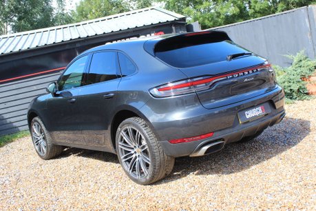 Porsche Macan 2.0T SUV 5dr Petrol PDK 4WD Euro 6 (s/s) (265 ps) 18