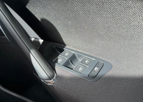 Volkswagen Golf 2.0 TSI GTI Performance Petrol DSG (245ps) 23