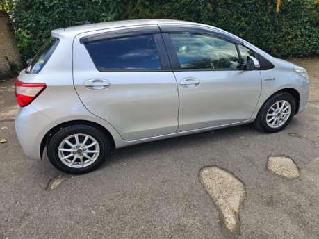 Toyota Yaris 1.5 VVT-h Icon Tech E-CVT Euro 6 (s/s) 5dr 51