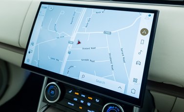 Land Rover Range Rover P510e First Edition 23