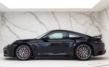 Porsche 911 Turbo (992) 2