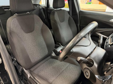 Vauxhall Crossland 1.2 Design SUV 5dr Petrol Manual Euro 6 (s/s) (83 ps) 78