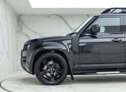 Land Rover Defender 110 D300 Hard Top X-Dynamic HSE 26
