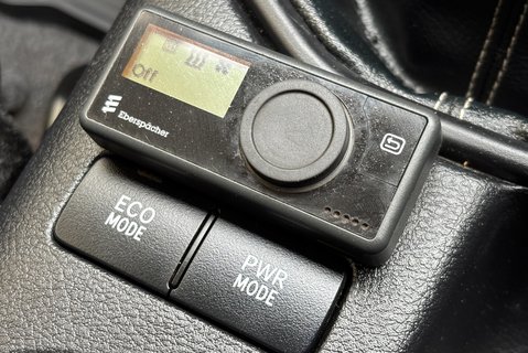 Toyota Hilux Active 4WD D-4D DCB Utility Service Body - Uprated to 3.5t 24