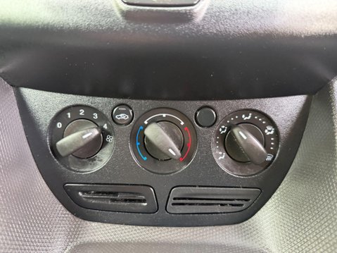 Ford Transit Connect 1.5 TDCi 200 ECOnetic Panel Van 5dr Diesel Manual L1 H1 (109 g/km, 99 bhp) 27
