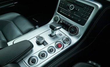 Mercedes-Benz SLS AMG 27