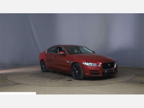 Jaguar XE 2.0d Portfolio Auto Euro 6 (s/s) 4dr 9
