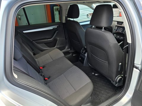 Skoda Octavia SE TDI 4X4 13