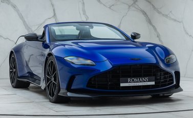 Aston Martin V12 Vantage ROADSTER 12