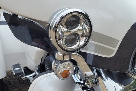 Harley-Davidson Road Glide CVO TRI GLIDE 8