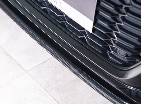 Audi RS4 Avant CARBON BLACK 32