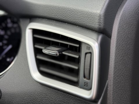 Nissan X-Trail 1.6 dCi Tekna XTRON Euro 5 (s/s) 5dr 81